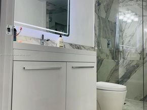 5085 NW 7th St 1101, Miami FL 33126