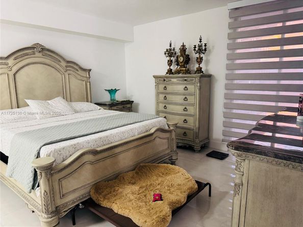 5085 NW 7th St 1101, Miami FL 33126