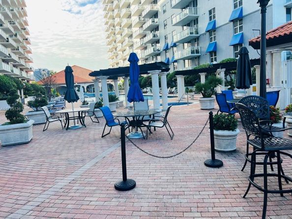 5085 NW 7th St 1101, Miami FL 33126