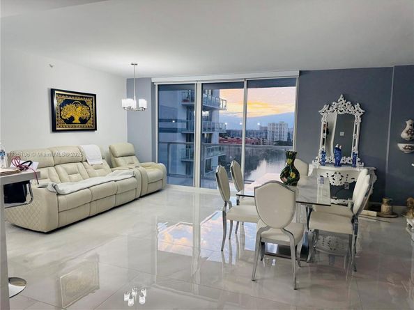 5085 NW 7th St 1101, Miami FL 33126