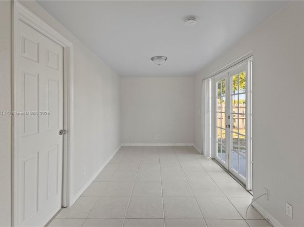 625 Foresteria Dr, Lake Park FL 33403