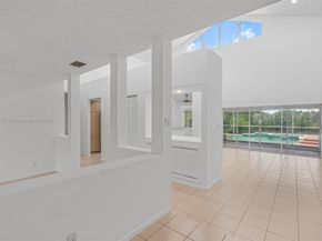 20211 NW 10th St, Pembroke Pines FL 33029