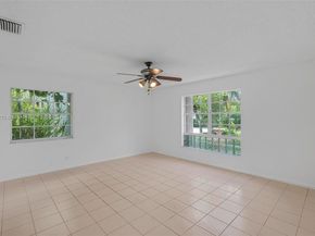 20211 NW 10th St, Pembroke Pines FL 33029