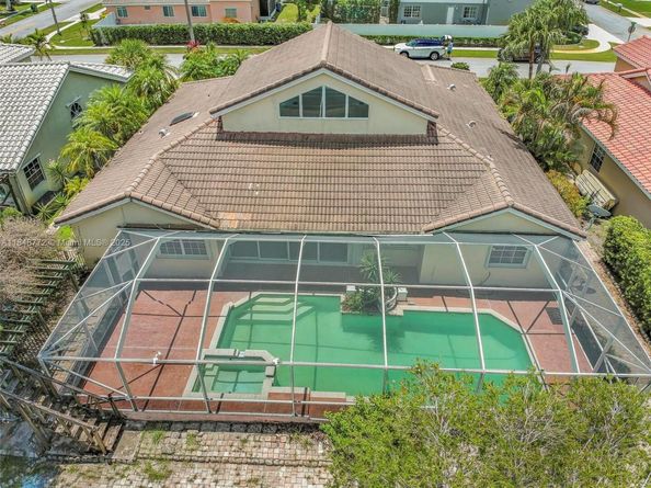 20211 NW 10th St, Pembroke Pines FL 33029