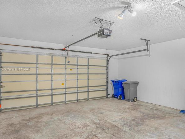 20211 NW 10th St, Pembroke Pines FL 33029