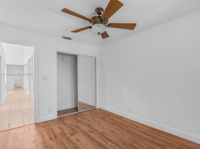 20211 NW 10th St, Pembroke Pines FL 33029