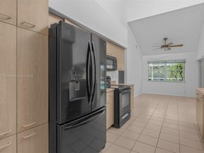 20211 NW 10th St, Pembroke Pines FL 33029