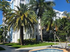 486 NW 165th St Rd B405, Miami FL 33169