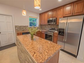 735 NW 122nd St, North Miami FL 33168