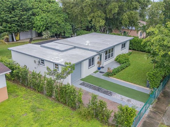 735 NW 122nd St, North Miami FL 33168