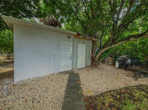 735 NW 122nd St, North Miami FL 33168