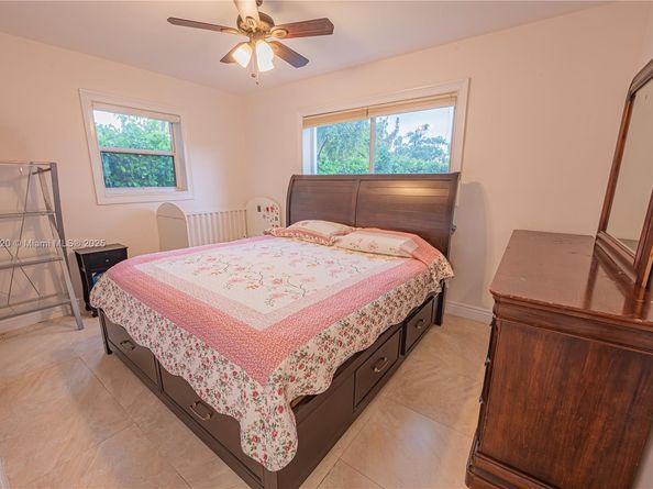 735 NW 122nd St, North Miami FL 33168