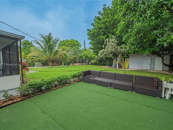 735 NW 122nd St, North Miami FL 33168