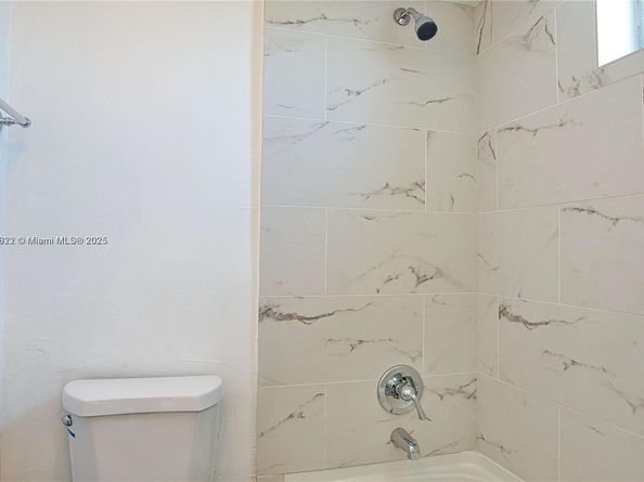 6890 N Kendall Dr B406, Pinecrest FL 33156