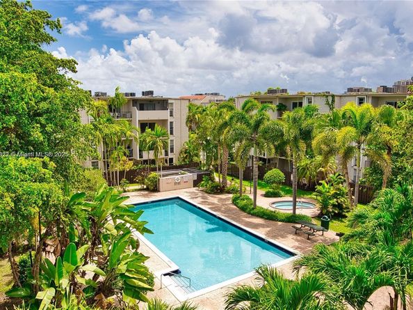 6890 N Kendall Dr B406, Pinecrest FL 33156