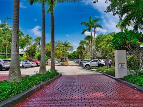 6890 N Kendall Dr B406, Pinecrest FL 33156