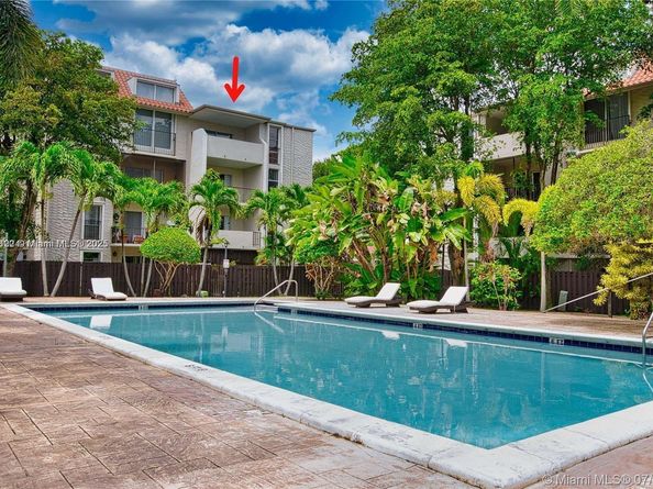 6890 N Kendall Dr B406, Pinecrest FL 33156