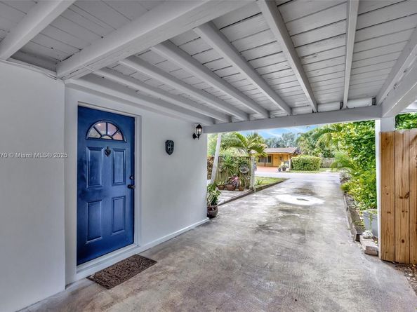 1401 NE 33rd St, Oakland Park FL 33334