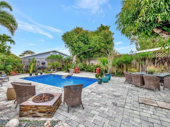 1401 NE 33rd St, Oakland Park FL 33334