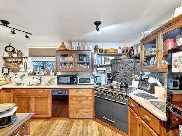 1401 NE 33rd St, Oakland Park FL 33334