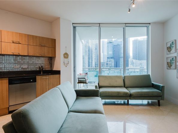 350 S Miami Ave 1814, Miami FL 33130