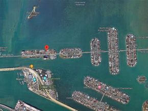 1041 N Venetian Dr, Miami FL 33139