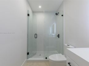 2251 SW 20th St, Miami FL 33145