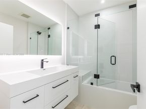 2251 SW 20th St, Miami FL 33145