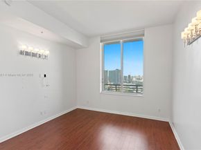 335 S Biscayne Blvd UPH02, Miami FL 33131