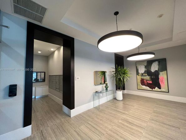 140 S Dixie Hwy 507, Hollywood FL 33020