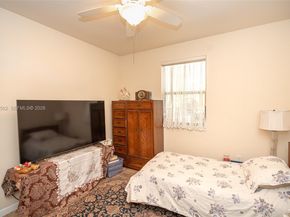 2604 NE 1st St, Homestead FL 33033