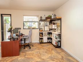 2604 NE 1st St, Homestead FL 33033