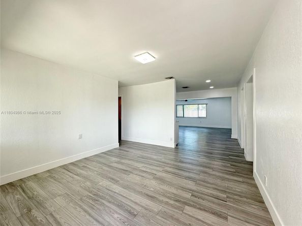 2135 SW 46th Ter, Fort Lauderdale FL 33317