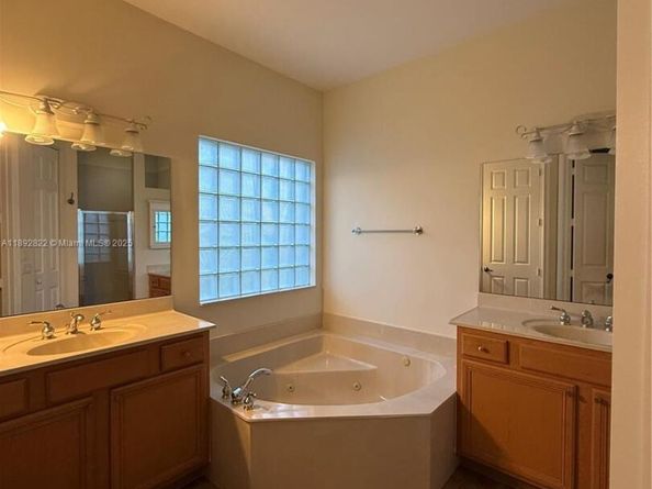 6683 Southport Dr, Boynton Beach FL 33472
