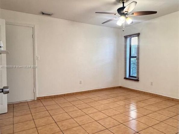 11570 SW 5th St, Sweetwater FL 33174