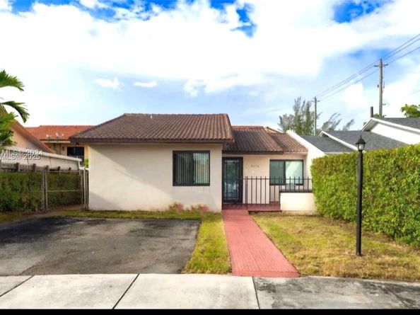 11570 SW 5th St, Sweetwater FL 33174