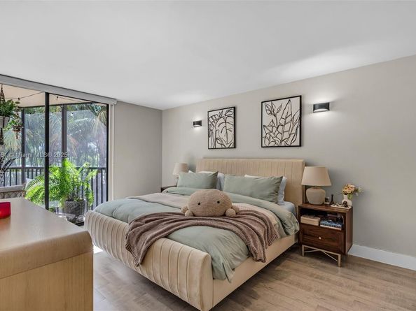 20367 W Country Club Dr L25, Aventura FL 33180