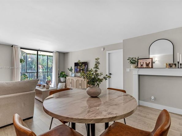 20367 W Country Club Dr L25, Aventura FL 33180