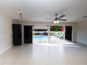 4480 NW 61st St, North Lauderdale FL 33319