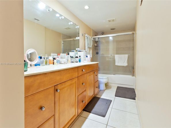 20379 W Country Club Dr 2636, Aventura FL 33180