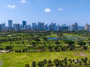20379 W Country Club Dr 2636, Aventura FL 33180