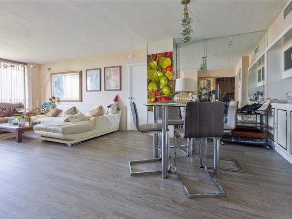 20379 W Country Club Dr 2636, Aventura FL 33180