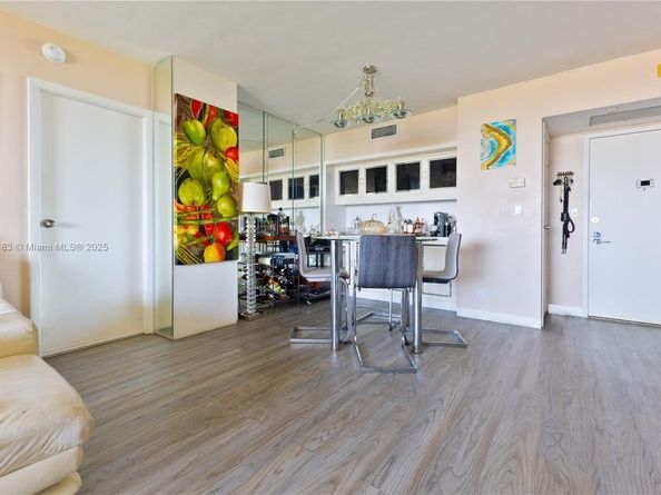 20379 W Country Club Dr 2636, Aventura FL 33180