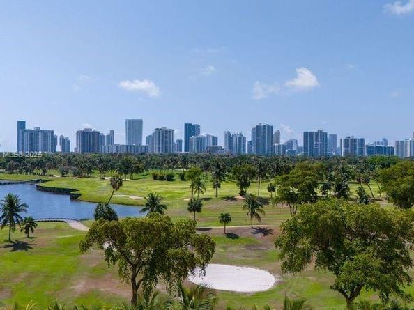 20379 W Country Club Dr 2636, Aventura FL 33180