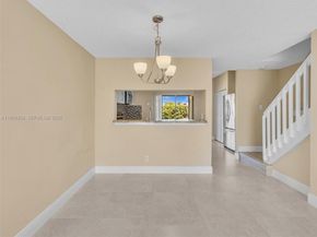 60 Key West Ct 60, Weston FL 33326