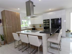 10912 NW 58th Ter, Doral FL 33178