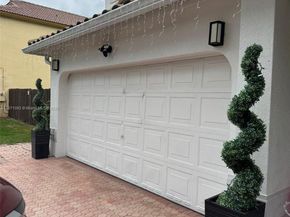 10912 NW 58th Ter, Doral FL 33178