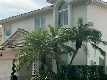 10912 NW 58th Ter