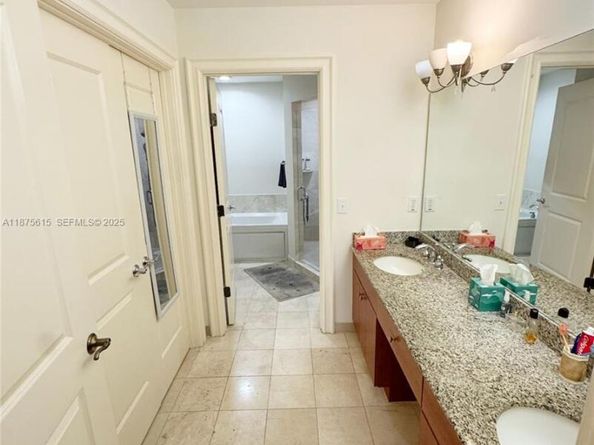 16101 Emerald Estates Dr 138, Weston FL 33331