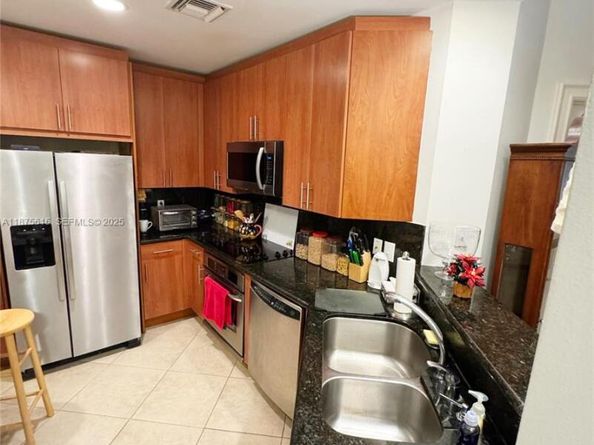 16101 Emerald Estates Dr 138, Weston FL 33331